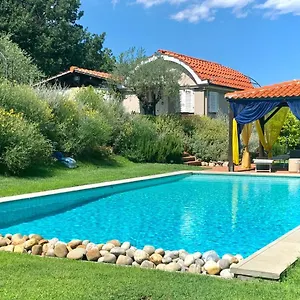 https://casa-le-valli.it-tuscanyhotel.com