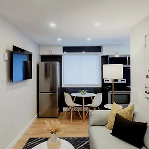 Modern, Luxurious Near Downtown Apartment Ottawa